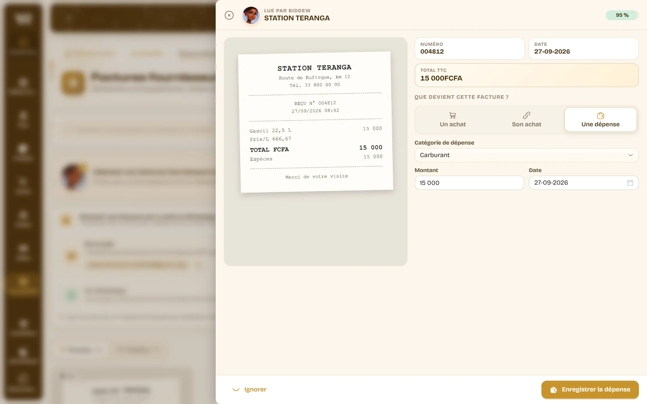 A fuel receipt read by Biddew: number, date, a total of 15,000 FCFA, and the choice between a new purchase, an existing purchase or a fuel expense.