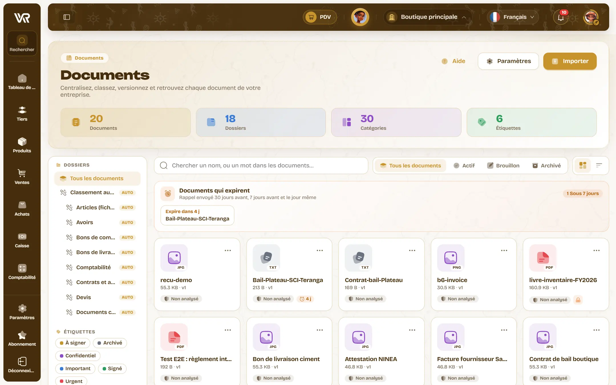 La gestion documentaire : 20 documents, la bande « Documents qui expirent » avec un bail à renouveler, et la recherche dans le contenu des fichiers.